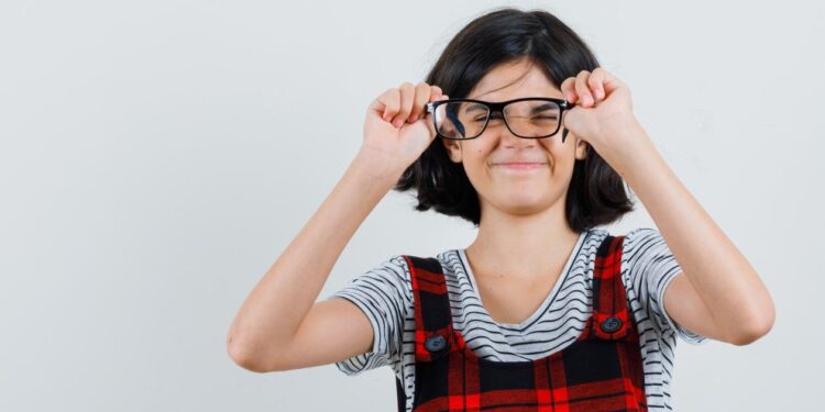 CRECE NECESIDAD DE LENTES EN NIÑOS POR EXCESO DE PANTALLAS 1 CRECE NECESIDAD DE LENTES EN NIÑOS POR EXCESO DE PANTALLAS