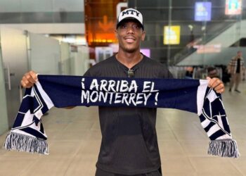 LLEGA EL ‘GIGNAC’ RAYADO; MARTIAL DICE ES AMIGO DE SU COMPATRIOTA FRANCÉS, PERO SERÁ ENEMIGO EN LA CANCHA.