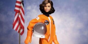 BARBIE PRESENTA MUÑECA INSPIRADA EN ELLEN OCHOA; HOMENAJE A LA PRIMERA HISPANA EN EL ESPACIO 6 BARBIE PRESENTA MUÑECA INSPIRADA EN ELLEN OCHOA; HOMENAJE A LA PRIMERA HISPANA EN EL ESPACIO