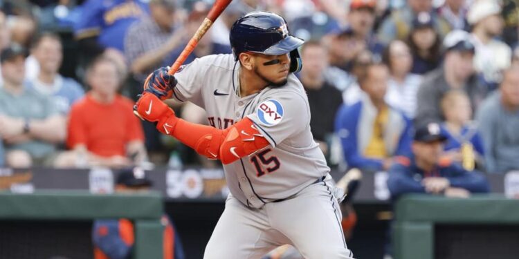 ISAAC PAREDES ESTÁ CERCA DE REGRESAR A LOS ASTROS TRAS DOS MESES DE AUSENCIA