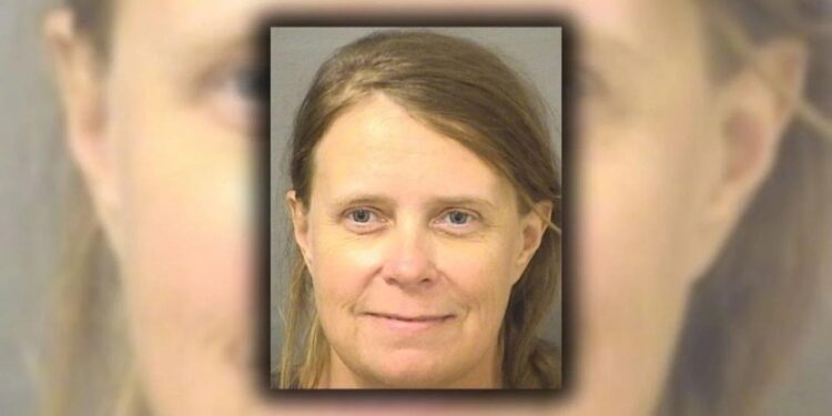 MUJER DE FLORIDA AFIRMA ESTAR CASADA CON DONALD TRUMP E INTENTA INGRESAR A MAR-A-LAGO