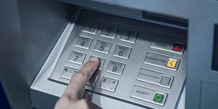 “CARGOS FANTASMA”, LA ESTAFA QUE SACA TU DINERO SIN QUE LO NOTES