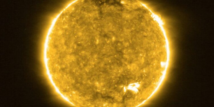 CIENTÍFICOS ESTÁN DESCONCERTADOS POR EL DESPERTAR INESPERADO DEL SOL 1 CIENTÍFICOS ESTÁN DESCONCERTADOS POR EL DESPERTAR INESPERADO DEL SOL