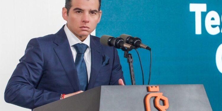 CUESTIONA MIKE FLORES REFORMA ELECTORAL ‘A MODO’.