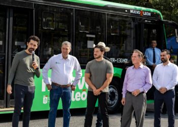 ENTREGA SAMUEL CAMIONES VERDES EN SAN PEDRO