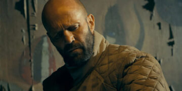 JEREMY IRONS REGRESA A THE BEEKEEPER 2 JUNTO A JASON STATHAM 3 JEREMY IRONS REGRESA A THE BEEKEEPER 2 JUNTO A JASON STATHAM