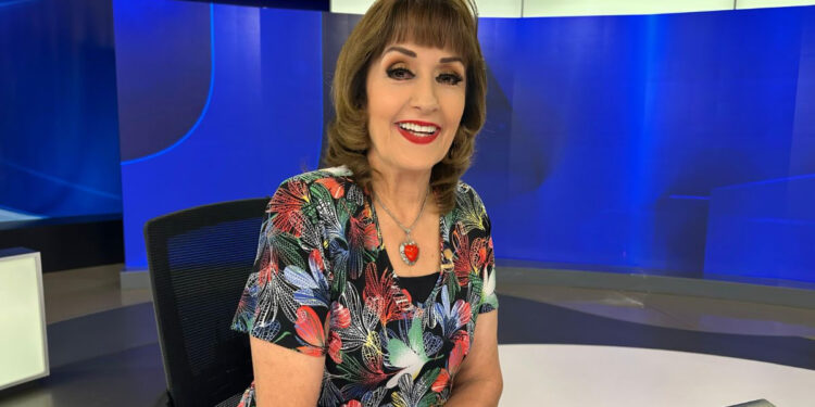 ¿YA SE VA COMPAÑERA? ANUNCIA MARÍA JULIA RETIRO DE LA TELEVISIÓN 1 ¿YA SE VA COMPAÑERA? ANUNCIA MARÍA JULIA RETIRO DE LA TELEVISIÓN
