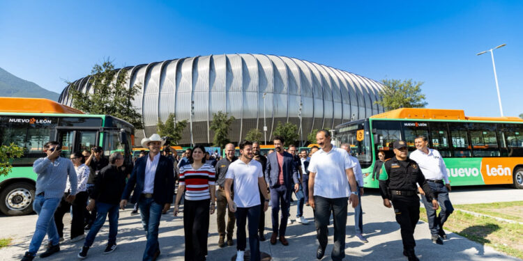 ENTREGA SAMUEL 140 CAMIONES; ALCANZARÁ RENOVACIÓN DE 4 MIL NUEVAS UNIDADES EN NOVIEMBRE 1 ENTREGA SAMUEL 140 CAMIONES; ALCANZARÁ RENOVACIÓN DE 4 MIL NUEVAS UNIDADES EN NOVIEMBRE