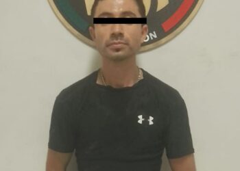 DISPARA CONTRA CASA Y LO DETIENEN EN SALINAS; CAPTURA POLICÍA MUNICIPAL A HOMBRE TRAS AMENAZAR VECINOS CON UN ARMA