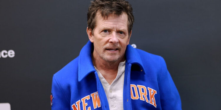 MICHAEL J. FOX DEMUESTRA SU ESPÍRITU IMBATIBLE ANTE EL PÁRKINSON