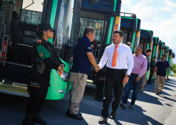 AVANZA RENOVACIÓN DE TRANSPORTE PÚBLICO; ENTREGA SAMUEL 25 NUEVAS UNIDADES DE LA RUTA 188 EN ESCOBEDO