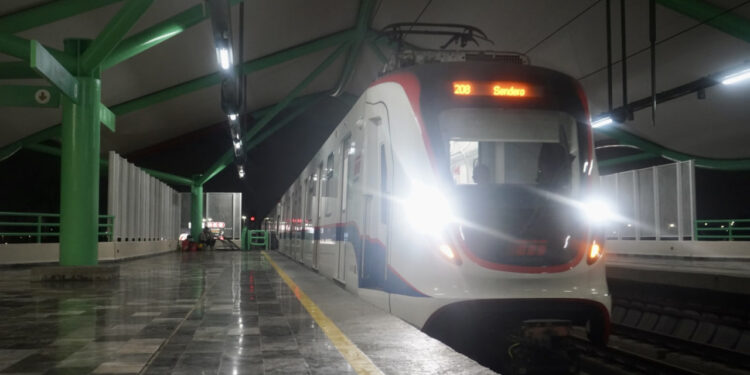 HABRÁ METRO GRATIS Y TARDE DURANTE GRITO Y DESFILE DE INDEPENDENCIA; ANUNCIA METRORREY HORARIO ESPECIAL