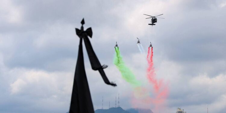 EXHIBE FUERZA CIVIL MÚSCULO EN DESFILE DE INDEPENDENCIA; BLACK HAWK, RHINOY BLACK MAMBAS DESTACAN EN CONTINGENTE 1 EXHIBE FUERZA CIVIL MÚSCULO EN DESFILE DE INDEPENDENCIA; BLACK HAWK, RHINOY BLACK MAMBAS DESTACAN EN CONTINGENTE