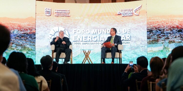 STEVE WOZNIAK INTERVIENE EN FORO DE ENERGÍA SOLAR EN HERMOSILLO Y COMPARTE SU VISIÓN SOBRE IA Y MOVILIDAD