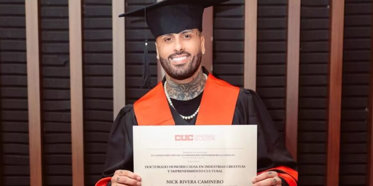 NICKY JAM RECIBE DOCTORADO HONORIS CAUSA EN COLOMBIA POR SU TRAYECTORIA