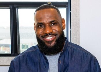 LEBRON JAMES GENERA EXPECTATIVA Y SORPRESA CON SU “GRAN DECISIÓN”
