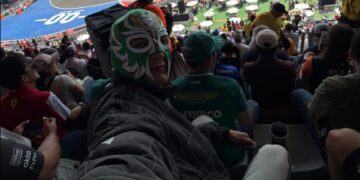 GEORGE RUSSELL SE INFILTRA AL GRAN PREMIO DE MÉXICO CON MÁSCARA DE LUCHA LIBRE 4 GEORGE RUSSELL SE INFILTRA AL GRAN PREMIO DE MÉXICO CON MÁSCARA DE LUCHA LIBRE