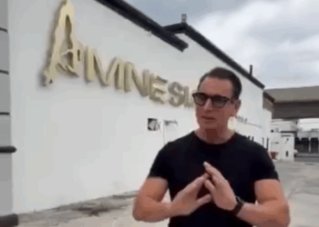 EL AMNESIA: DE TABLE DANCE A TORRE DE DEPAS; OFRECE DESARROLLADOR ANUNCIO, SILLONES Y HASTA TUBOS A QUIENES COMPREN LAS VIVIENDAS. 3 EL AMNESIA: DE TABLE DANCE A TORRE DE DEPAS; OFRECE DESARROLLADOR ANUNCIO, SILLONES Y HASTA TUBOS A QUIENES COMPREN LAS VIVIENDAS.