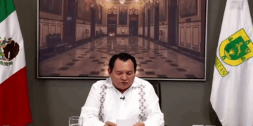 ALBUREAN EN VIVO A GOBERNADOR DE YUCATÁN; ENVÍA JOAQUÍN DÍAZ MENA SALUDOS A USUARIO “ABRAHAM CELANO”. 2 ALBUREAN EN VIVO A GOBERNADOR DE YUCATÁN; ENVÍA JOAQUÍN DÍAZ MENA SALUDOS A USUARIO “ABRAHAM CELANO”.