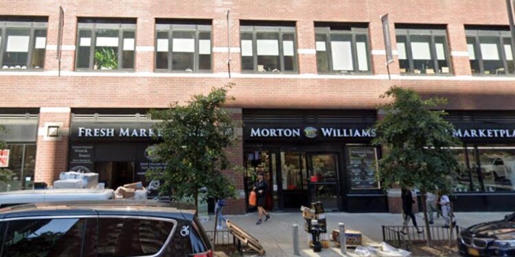 EMPLEADO DE SUPERMERCADO EN NUEVA YORK MUERE TRAS ENFRENTAR A LADRÓN DE CERVEZAS 1 EMPLEADO DE SUPERMERCADO EN NUEVA YORK MUERE TRAS ENFRENTAR A LADRÓN DE CERVEZAS