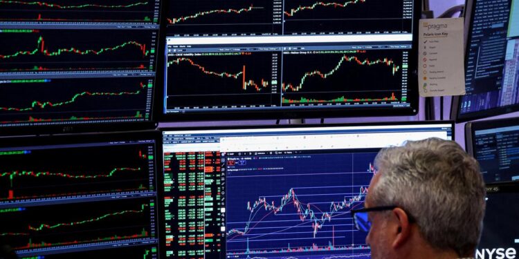 WALL STREET CAE ANTE RIESGO DE RETRASO EN DATOS ECONÓMICOS DE EU 1 WALL STREET CAE ANTE RIESGO DE RETRASO EN DATOS ECONÓMICOS DE EU