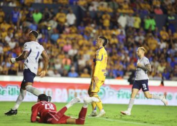 LE ARREBATAN -OOOTRA VEZ- EL TRIUNFO A TIGRES; FELINOS COMETEN PENAL EN TIEMPO DE COMPENSACIÓN, EMPATAN CON CRUZ AZUL Y DEJAN IR SEGUNDO LUGAR DE LA TABLA.