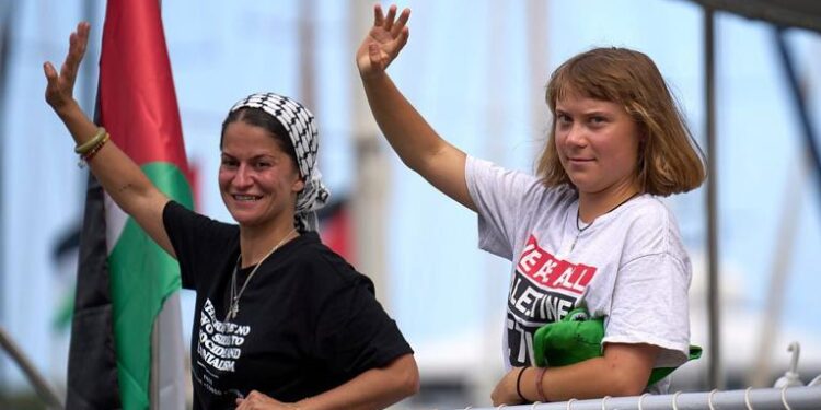 ISRAEL DEPORTA A GRETA THUNBERG Y 170 ACTIVISTAS DE LA FLOTILLA DE AYUDA A GAZA