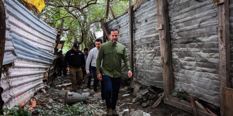 TUMBA DIVISIÓN AMBIENTAL TIRADERO CLANDESTINO EN RÍO PESQUERÍA