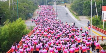 CORREN CONTRA EL CÁNCER; PARTICIPAN MÁS DE 2 MIL EN PRIMER TROTE 5 K DE SALINAS VICTORIA 15 CORREN CONTRA EL CÁNCER; PARTICIPAN MÁS DE 2 MIL EN PRIMER TROTE 5 K DE SALINAS VICTORIA