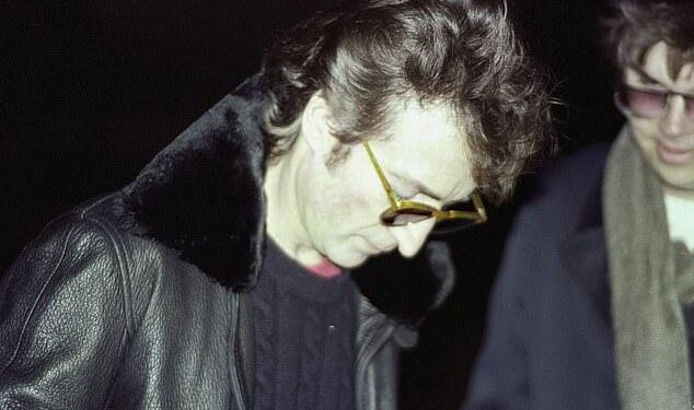 MARK CHAPMAN, ASESINO DE JOHN LENNON, ADMITIÓ QUE LO HIZO PARA INCREMENTAR SU FAMA 1 MARK CHAPMAN, ASESINO DE JOHN LENNON, ADMITIÓ QUE LO HIZO PARA INCREMENTAR SU FAMA