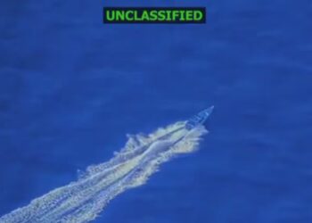 EE. UU. LANZA ATAQUE LETAL CONTRA LANCHA NARCOTRAFICANTE EN EL CARIBE, CUATRO MUERTOS