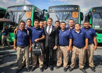 ENTREGA SAMUEL NUEVOS CAMIONES A LAS RUTAS 224 Y 172; REDUCEN FRECUENCIA DE PASO A 12 MINUTOS.