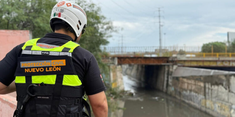 BRINDARÁ PROTECCIÓN CIVIL NL APOYO ANTE INUNDACIONES EN VERACRUZ; ENVÍA ESTADO RESCATISTAS Y PILOTOS. 1 BRINDARÁ PROTECCIÓN CIVIL NL APOYO ANTE INUNDACIONES EN VERACRUZ; ENVÍA ESTADO RESCATISTAS Y PILOTOS.