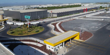 AUMENTAN SUELDOS 15% EN SALINAS VICTORIA; MUNICIPIO LÍDER EN INVERSIÓN EXTRANJERA Y ‘NEARSHORING’ DUPLICA INCREMENTO PROMEDIO DEL 7% EN NUEVO LEÓN 2 AUMENTAN SUELDOS 15% EN SALINAS VICTORIA; MUNICIPIO LÍDER EN INVERSIÓN EXTRANJERA Y ‘NEARSHORING’ DUPLICA INCREMENTO PROMEDIO DEL 7% EN NUEVO LEÓN