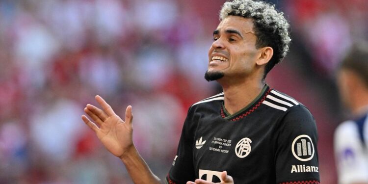 LUIS DÍAZ DESTACA CON DOS GOLES PERO RECIBE TARJETA ROJA Y BAYERN MUNICH VENCE AL PARIS SAINT-GERMAIN EN LA CHAMPIONS LEAGUE 1 LUIS DÍAZ DESTACA CON DOS GOLES PERO RECIBE TARJETA ROJA Y BAYERN MUNICH VENCE AL PARIS SAINT-GERMAIN EN LA CHAMPIONS LEAGUE