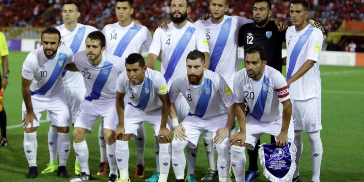 FIFA IMPONE MULTAS Y RESTRICCIONES A GUATEMALA Y EL SALVADOR POR ACTOS DE RACISMO DURANTE LAS ELIMINATORIAS