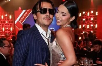 CHRISTIAN NODAL Y ÁNGELA AGUILAR VIVEN MOMENTO DE TENSIÓN EN ALFOMBRA ROJA DE LOS LATIN GRAMMY 2025