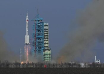 CHINA LANZA SHENZHOU-22 PARA EVITAR QUE ASTRONAUTAS QUEDEN VARADOS EN TIANGONG