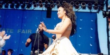 EL MUSEO GRAMMY ANUNCIÓ EXPOSICIÓN DE SELENA QUINTANILLA-PÉREZ CON OBJETOS EXHIBIDOS FUERA DE TEXAS POR PRIMERA VEZ 2 EL MUSEO GRAMMY ANUNCIÓ EXPOSICIÓN DE SELENA QUINTANILLA-PÉREZ CON OBJETOS EXHIBIDOS FUERA DE TEXAS POR PRIMERA VEZ