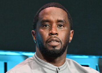 SEAN ‘DIDDY’ COMBS VE RETRASADA SU SALIDA DE PRISIÓN POR PRESUNTAS VIOLACIONES DE NORMAS