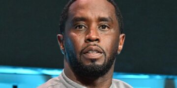 SEAN ‘DIDDY’ COMBS VE RETRASADA SU SALIDA DE PRISIÓN POR PRESUNTAS VIOLACIONES DE NORMAS