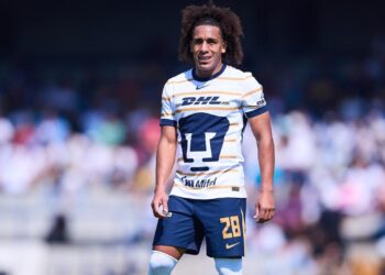 ADALBERTO CARRASQUILLA SUSPENDIDO Y NO PARTICIPARÁ EN EL PLAY-IN CON PUMAS UNAM POR ACUMULACIÓN DE TARJETAS AMARILLAS