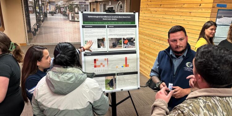 ESPECIALISTAS DE PARQUES Y VIDA SILVESTRE DE NL SE INTEGRAN AL EQUIPO DE EXPERTOS EN OSOS DE NORTEAMÉRICA