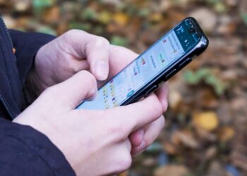 CÓMO ESCANEAR DOCUMENTOS EN WHATSAPP Y ENVIARLOS DIRECTAMENTE COMO PDF
