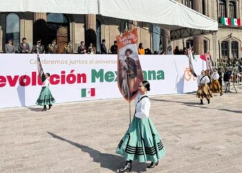 DESFILAN POR 115 ANIVERSARIO DE LA REVOLUCIÓN MEXICANA; ASISTEN MILES DE FAMILIAS A CEREMONIA CÍVICA-MILITAR