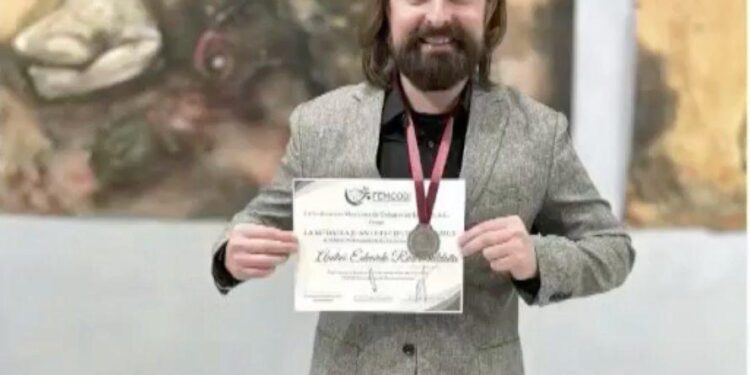 PREMIAN A PARQUES Y VIDA SILVESTRE DE NL POR RESCATES DE OSOS; RECIBEN ESPECIALISTAS MEDALLA JUAN LUIS CIFUENTES LEMUS 1 PREMIAN A PARQUES Y VIDA SILVESTRE DE NL POR RESCATES DE OSOS; RECIBEN ESPECIALISTAS MEDALLA JUAN LUIS CIFUENTES LEMUS