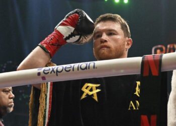 CANELO ÁLVAREZ BUSCA LA REVANCHA CON CRAWFORD EN 2026 PARA RECUPERAR SU TRONO