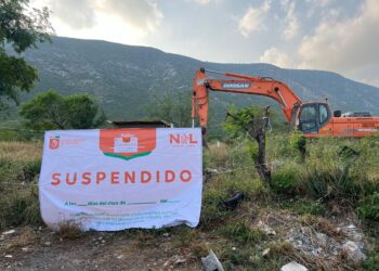 SUSPENDE GOBIERNO ESTATAL OBRA EN CERRO DEL TOPO CHICO; APLICA DIVISIÓN AMBIENTAL SELLOS A DESARROLLO EN ESCOBEDO POR CARECER DE AUTORIZACIONES 1 SUSPENDE GOBIERNO ESTATAL OBRA EN CERRO DEL TOPO CHICO; APLICA DIVISIÓN AMBIENTAL SELLOS A DESARROLLO EN ESCOBEDO POR CARECER DE AUTORIZACIONES