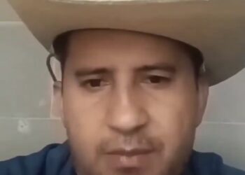 ‘A MI ME PODRÁN MATAR, PERO AFUERA HAY UN PUEBLO CANSADO DE LAS EXTORSIONES Y LOS HOMICIDIOS’; EL MENSAJE DEL ALCALDE DE URUAPAN EJECUTADO. 