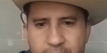 'A MI ME PODRÁN MATAR, PERO AFUERA HAY UN PUEBLO CANSADO DE LAS EXTORSIONES Y LOS HOMICIDIOS'; EL MENSAJE DEL ALCALDE DE URUAPAN EJECUTADO.  1 ‘A MI ME PODRÁN MATAR, PERO AFUERA HAY UN PUEBLO CANSADO DE LAS EXTORSIONES Y LOS HOMICIDIOS’; EL MENSAJE DEL ALCALDE DE URUAPAN EJECUTADO.